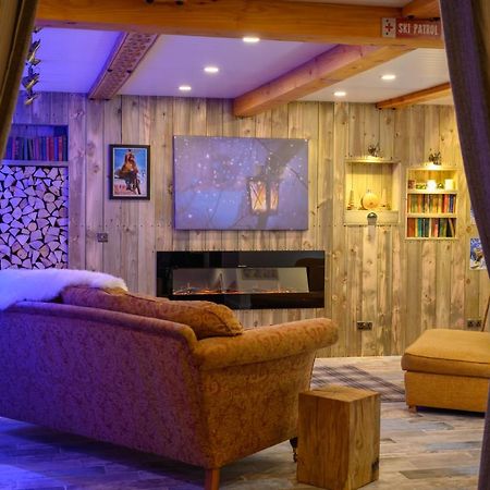 Anastasia'S Secret! Cupar Swiss Alpine Style Apartment Екстериор снимка