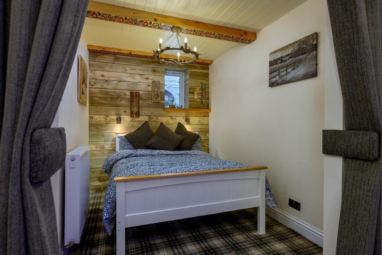 Anastasia'S Secret! Cupar Swiss Alpine Style Apartment Екстериор снимка